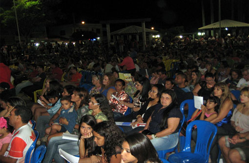 Brumado: Praça lotada na abertura do FEMP-B Ano 3