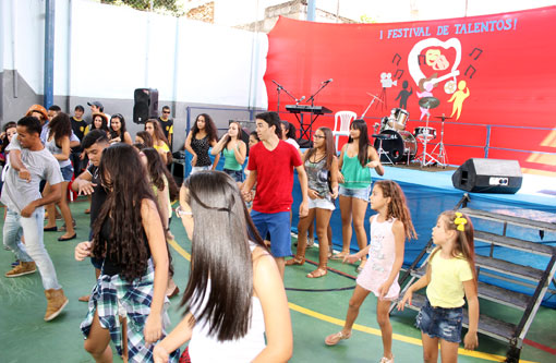 Brumado: Centro Educacional Monteiro Lobato promove 1º Festival de Talentos