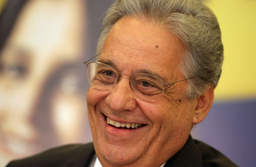 FHC diz que Dilma Rousseff deve  admitir erros e renunciar