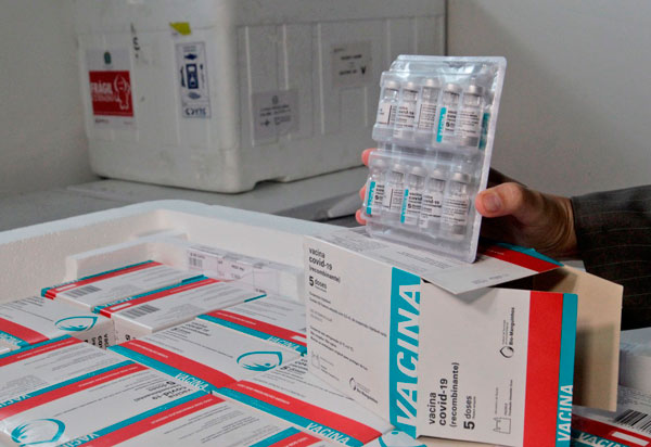 Bahia receberá 293.700 doses de vacina contra a Covid-19 nesta terça