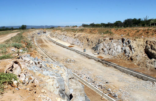 Segundo sindicato, Ferrovia de Integração Oeste-Leste (FIOL) demite trabalhadores em massa