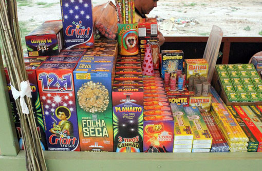 Brumado: é proibida a venda de fogos de artifício para menores de 18 anos