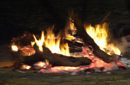Brumadenses mantém a tradição da fogueira de Santo Antônio