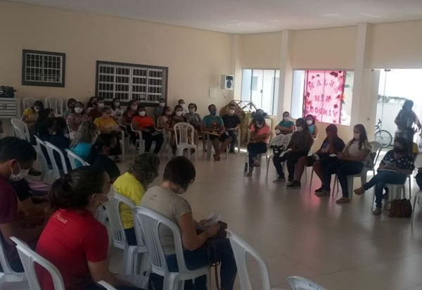 Paróquia Bom Jesus realiza formação para catequistas das comunidades