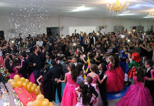 Escola Artinfância realizou a formatura do ABC em Brumado