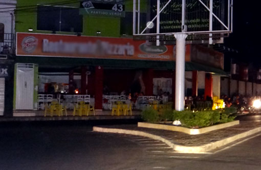 Brumado: Bandido invade restaurante na madrugada; mas é contido por populares e preso pela Polícia