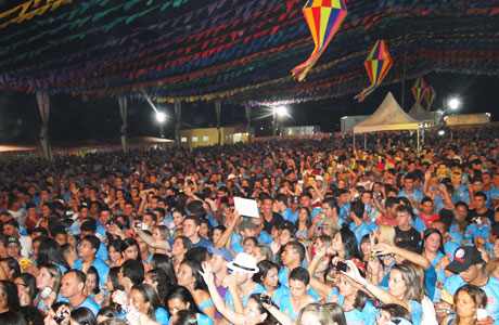 FOTOS: FORRÓ DO BACURAL EM CACULÉ