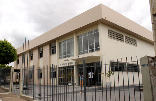 Brumado: Será instaurado incidente de insanidade mental em relação a mulher acusada de envenenar a filha com chumbinho