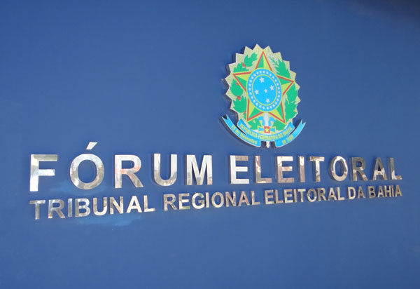 Justiça Eleitoral retoma atendimento nesta terça (7/1)