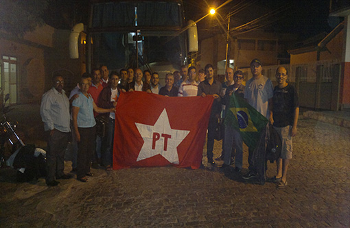 Petistas de Brumado partem em caravana para a Convenção de Rui Costa