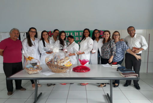 Brumado: enfermeiras e técnicas de enfermagem da UBS Liziane dos Santos Alves receberam homenagem em comemoração a Semana da Enfermagem