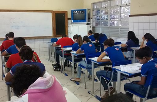 Colégio Estadual de Brumado realiza simulado para o ENEM