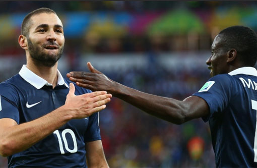 Copa do Mundo: França garante o 3 a 0 com tecnologia e show de Benzema