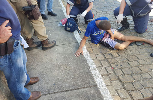 Brumado: Homem é baleado durante fuga da polícia; Ele tentou jogar drogas e celulares para presos