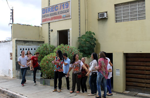 Brumado: Com salários atrasados terceirizados da Shalev paralisam atividades