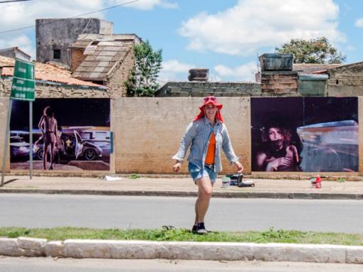 Conquista: Fotografias sobre trabalho de garotas de programa são destruídas