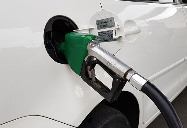 Preços de gasolina, diesel e gás aumentam hoje nas refinarias