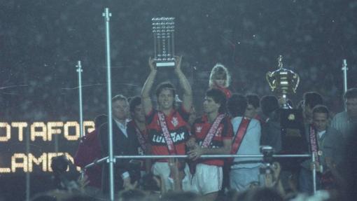 Morre, aos 52 anos, Gaúcho, ex-atacante do Flamengo e campeão brasileiro em 92 