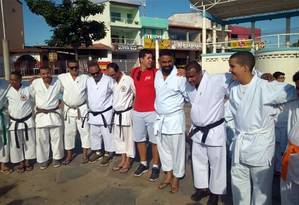 Academia Nova Genes mostra importância do exercício físico no combate ao sedentarismo em evento de Karatê