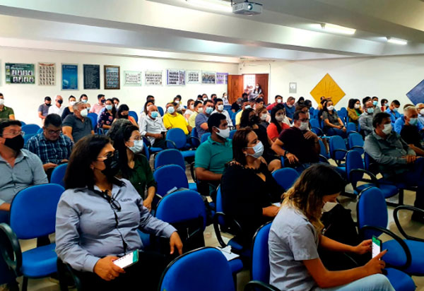 Gestores municipais do Alto Sertão debatem governança ambiental