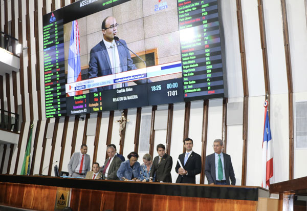 Alba aprova projeto de Ivana que cria o Dia do Gestor Público