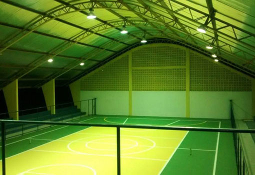 Aracatu: prefeitura entrega quadra coberta à Comunidade da Baraúnas