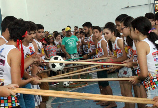 Gincana movimentou a comunidade escolar do Centro Educacional Monteiro Lobato