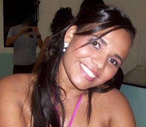 Mulher morre após receber descarga elétrica enquanto lavava roupa