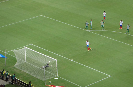 Copa do Nordeste: Bahia desencanta e vence o Vitória da Conquista na Fonte Nova