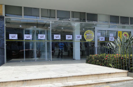 BANCÁRIOS PODEM INICIAR GREVE NA TERÇA-FEIRA (18)