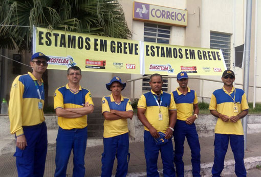 Trabalhadores dos Correios avaliam nesta terça nova proposta da empresa 