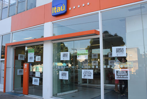 Bancos retornam à mesa de negociações