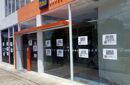 Greve dos Bancários é mantida