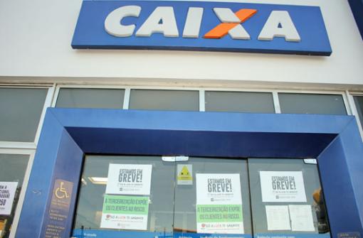 Greve dos bancários continua nesta terça-feira (13)