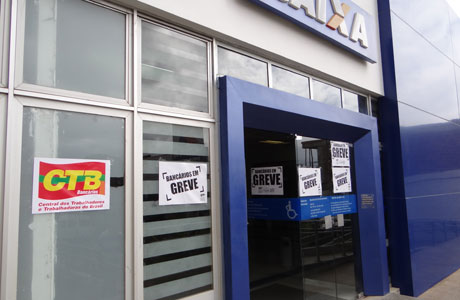 Bancários rejeitam proposta e greve continua por tempo indeterminado