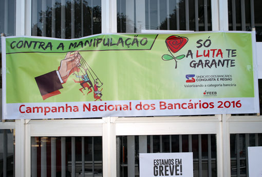 Sem nova proposta da Fenaban, bancários decidem manter greve