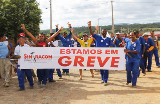 Após assembleia, trabalhadores da construção continuam greve geral