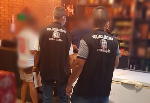 Vigilância Sanitária de Guanambi intensifica fiscalização e interdita bar que descumpria Decreto Municipal