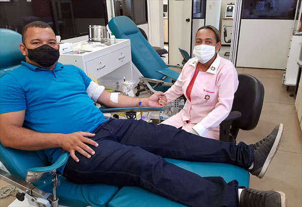 Brumado: vereador Harley Lopes faz doação de sangue e convida população a doar