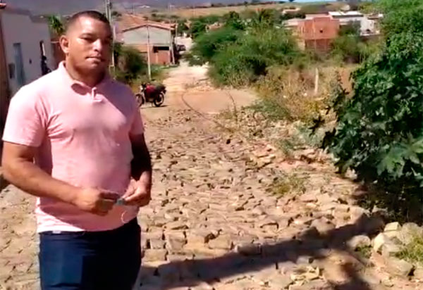 Brumado: Vereador Harley Lopes visita a Rua Princesa Isabel ouve demandas da população 