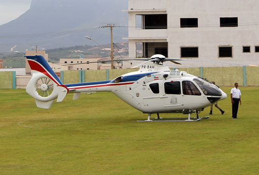 Helicóptero do governador faz pouso de segurança no sul da Bahia