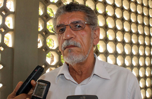 Herzem Gusmão e Aleluia querem que governo devolva dinheiro da vistoria veicular