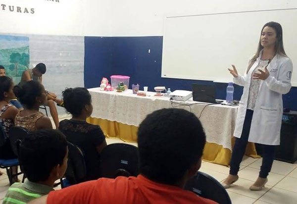 Palestras sobre 'Higiene Bucal' para crianças e adolescentes foram ministradas para grupos do Serviço de Convivência e Fortalecimento de Vínculos
