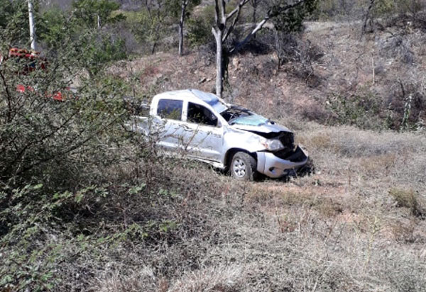 Serra das Almas: Motorista perde controle da direção do veículo e cai em ribanceira à margem da BA-148