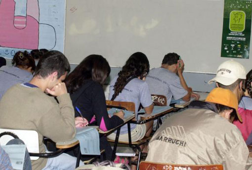 Pesquisa: quase 30% de alunos do 9º ano do ensino fundamental já fizeram sexo