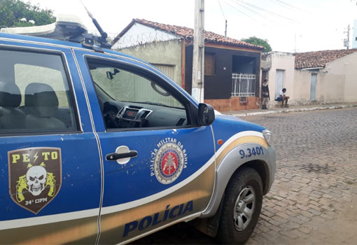 Brumado: homem é encontrado morto na área de uma casa no Jardim Brasil