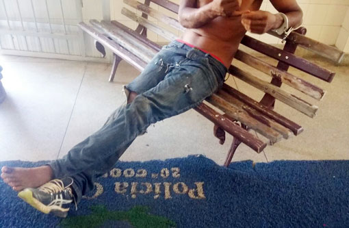 Malhada de Pedras: homem se descontrola, pula de ônibus em movimento e é levado a delegacia de Brumado