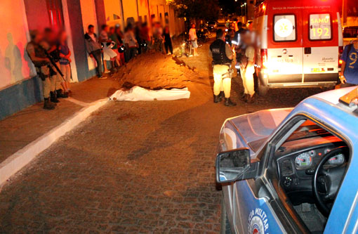 Brumado: Adolescente é assassinado em frente à escola onde estudava