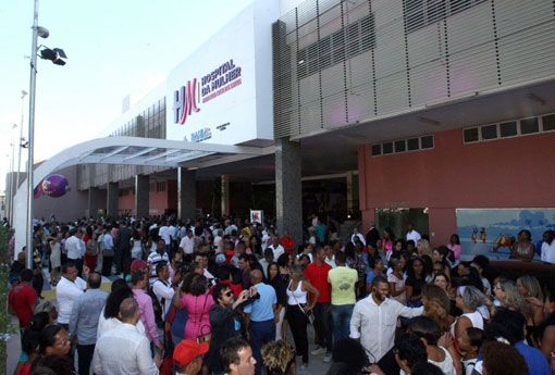 Rui Costa inaugura maior hospital de atendimento à mulher do Norte-Nordeste