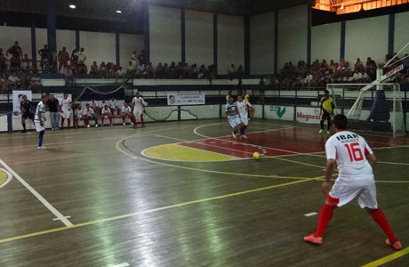 Brumadense de Futsal: Ibar e Feirense saem na frente na disputa de semi-finais